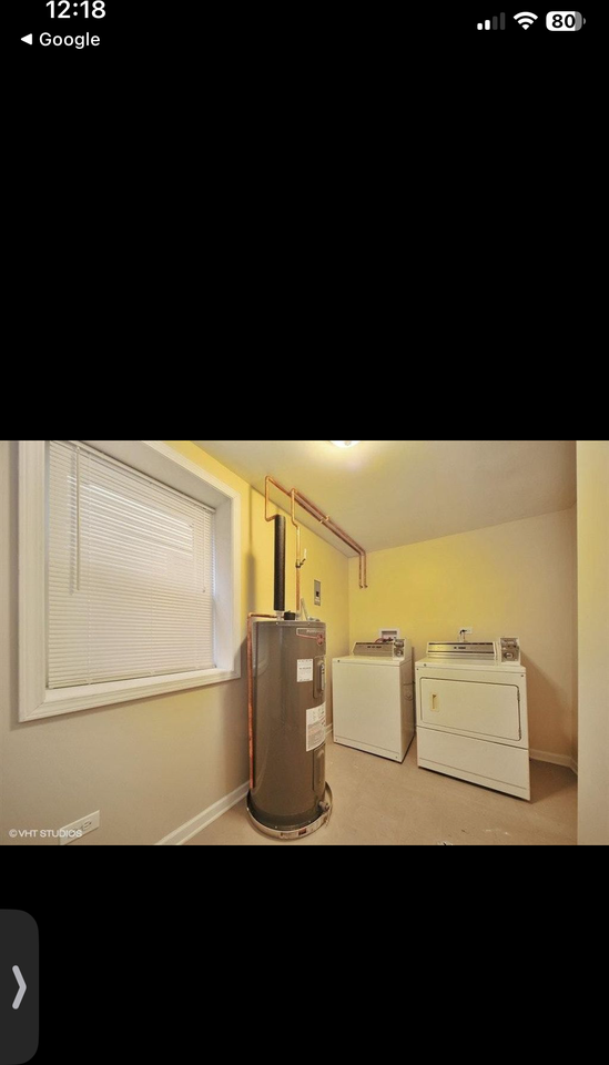 2710 W Fletcher St #1 - Photo 3 of 9