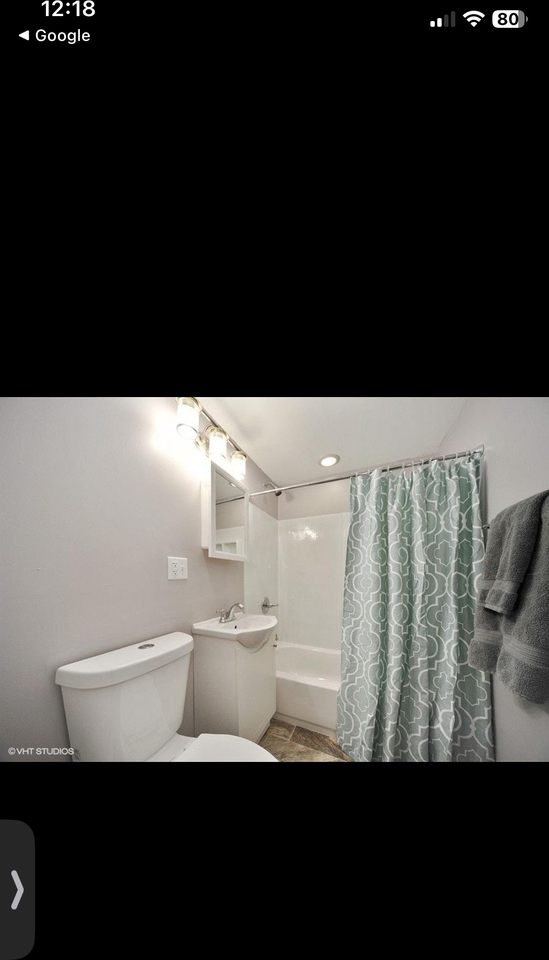 2710 W Fletcher St #1 - Photo 5 of 9