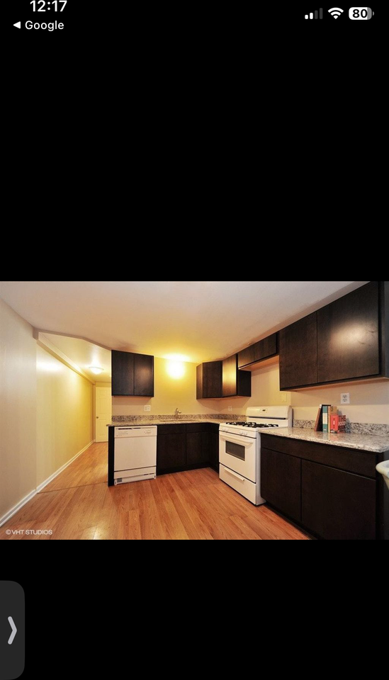 2710 W Fletcher St #1 - Photo 6 of 9