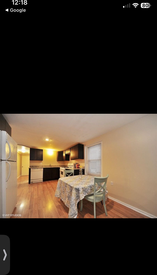2710 W Fletcher St #1 - Photo 7 of 9