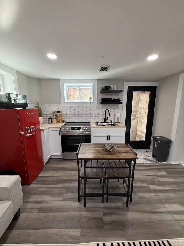 2121 32nd Pl Se