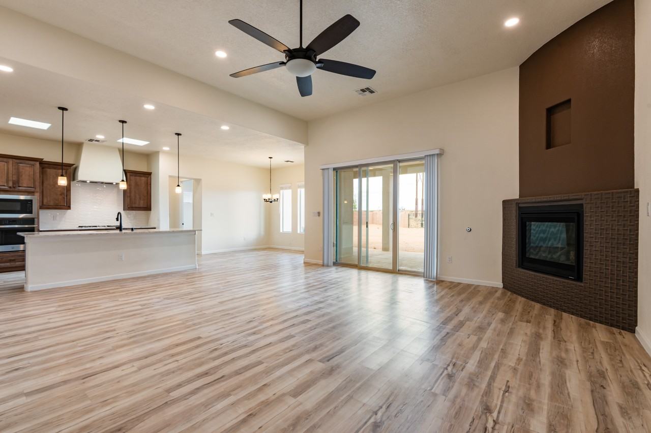 3405 Deledda Rd Ne #NA - Photo 7 of 19