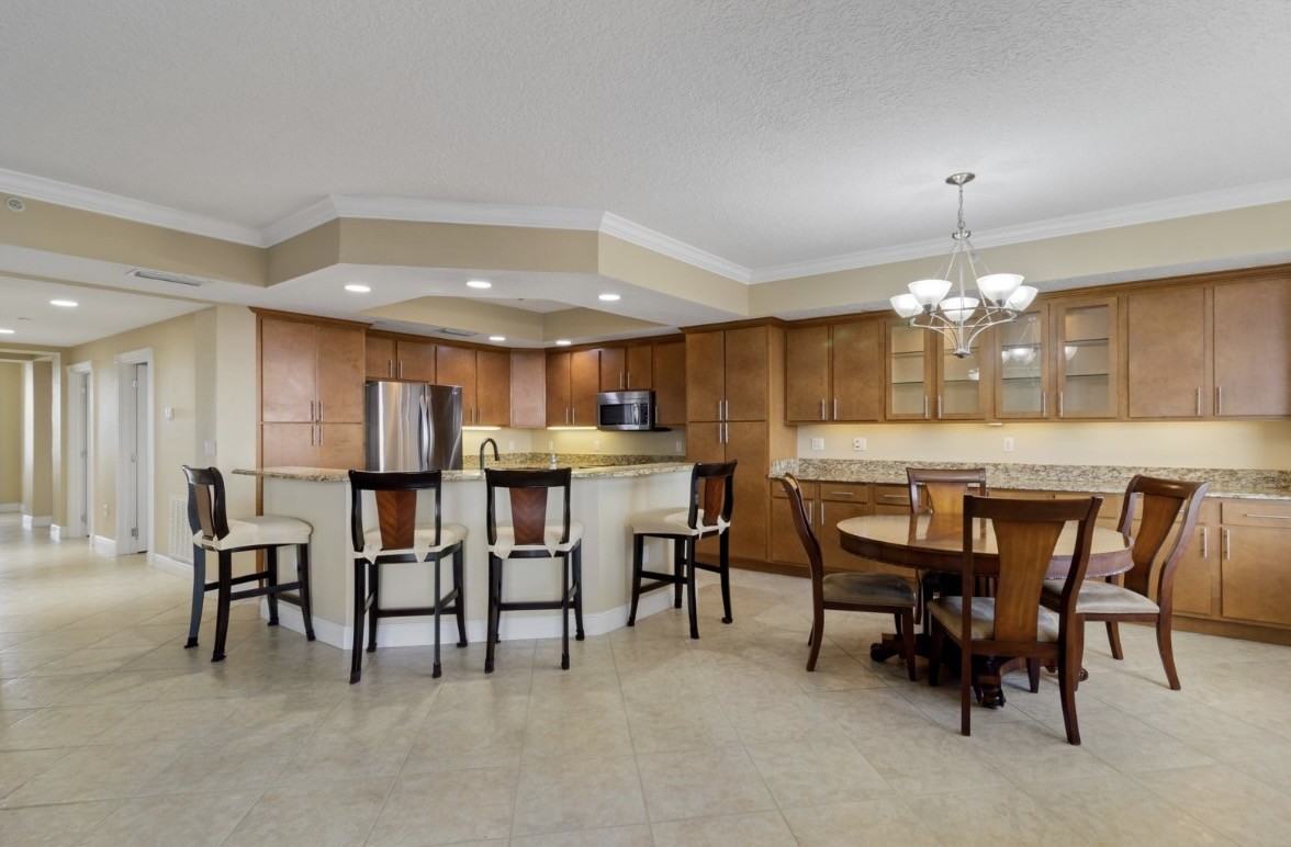 111 E Monument Ave #705 - Photo 4 of 21