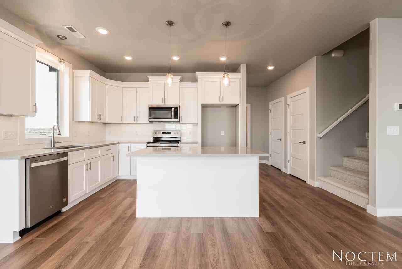 5703 Iron Dr #5703 - Photo 7 of 28