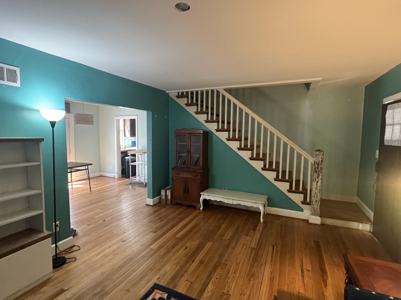 213 N Saint Marks Ave #NA - Photo 2 of 14