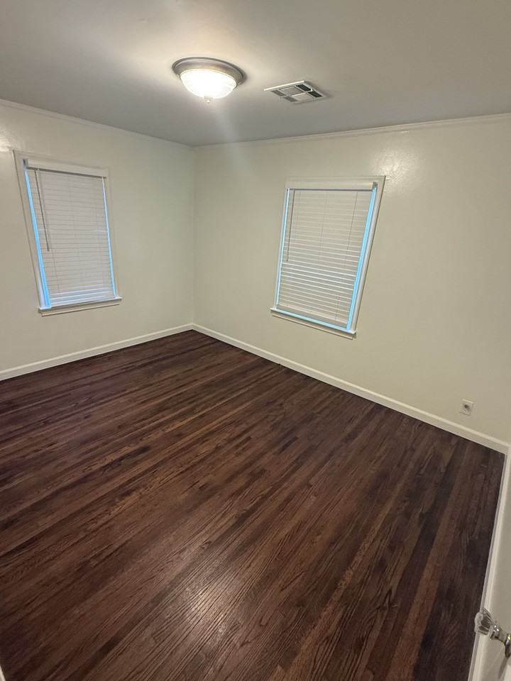 5347 E 5th St #NA - Photo 6 of 13
