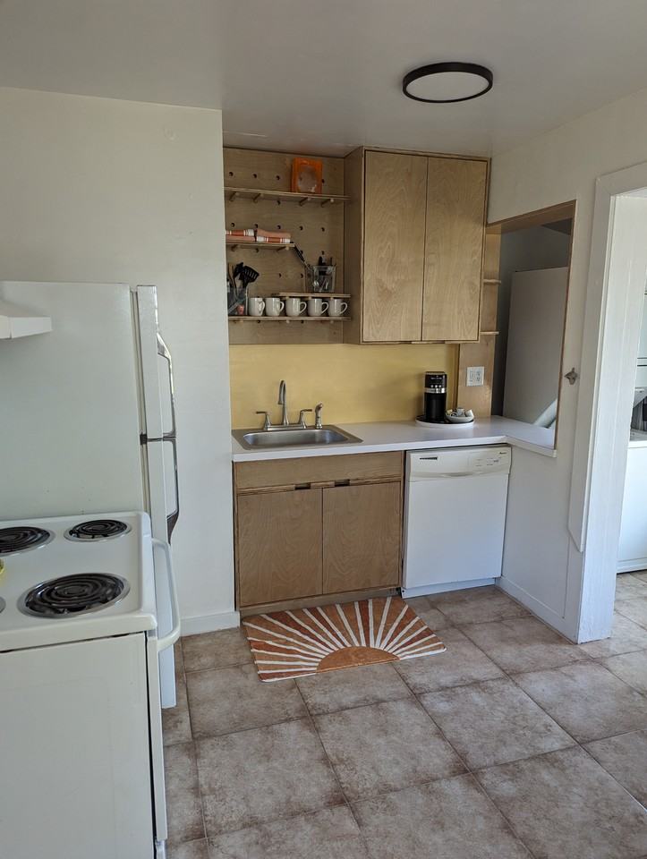 734 Ne 11th Ave #NA - Photo 4 of 15