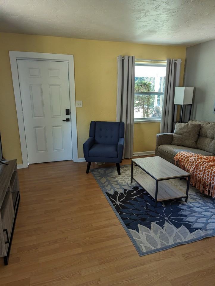 734 Ne 11th Ave #NA - Photo 6 of 15
