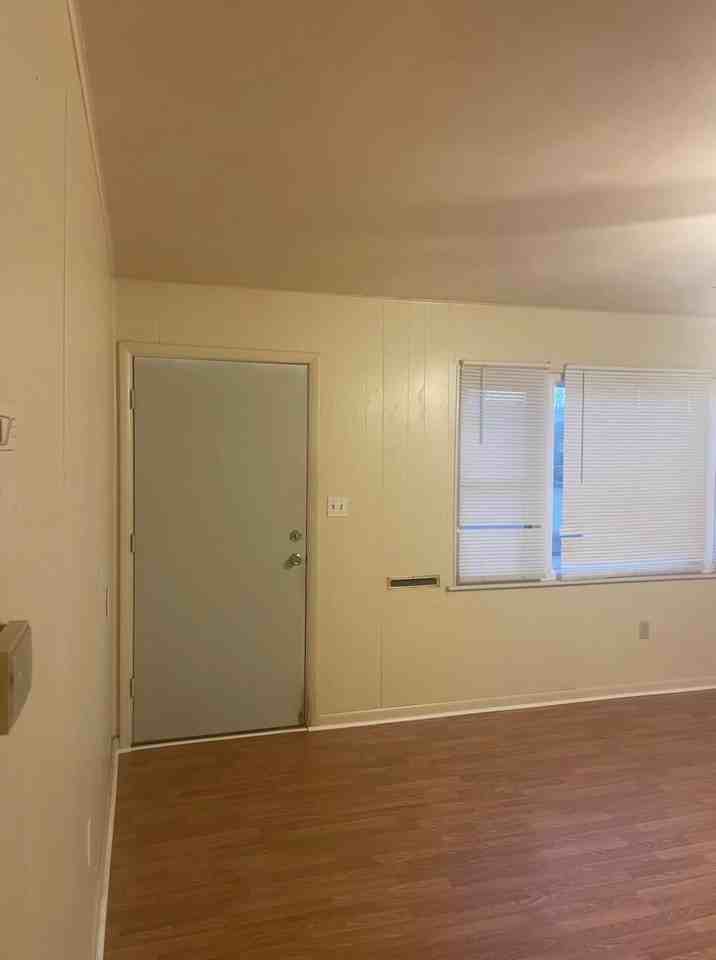 217 W 2nd Ave #NA - Photo 4 of 22