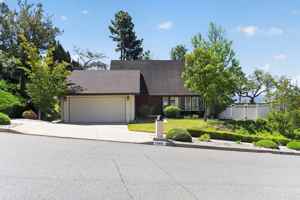 featured image of 1248 Calle De Oro #NA