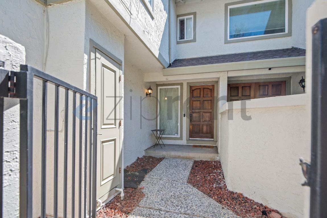 1089 Longshore Dr - Photo 4 of 26