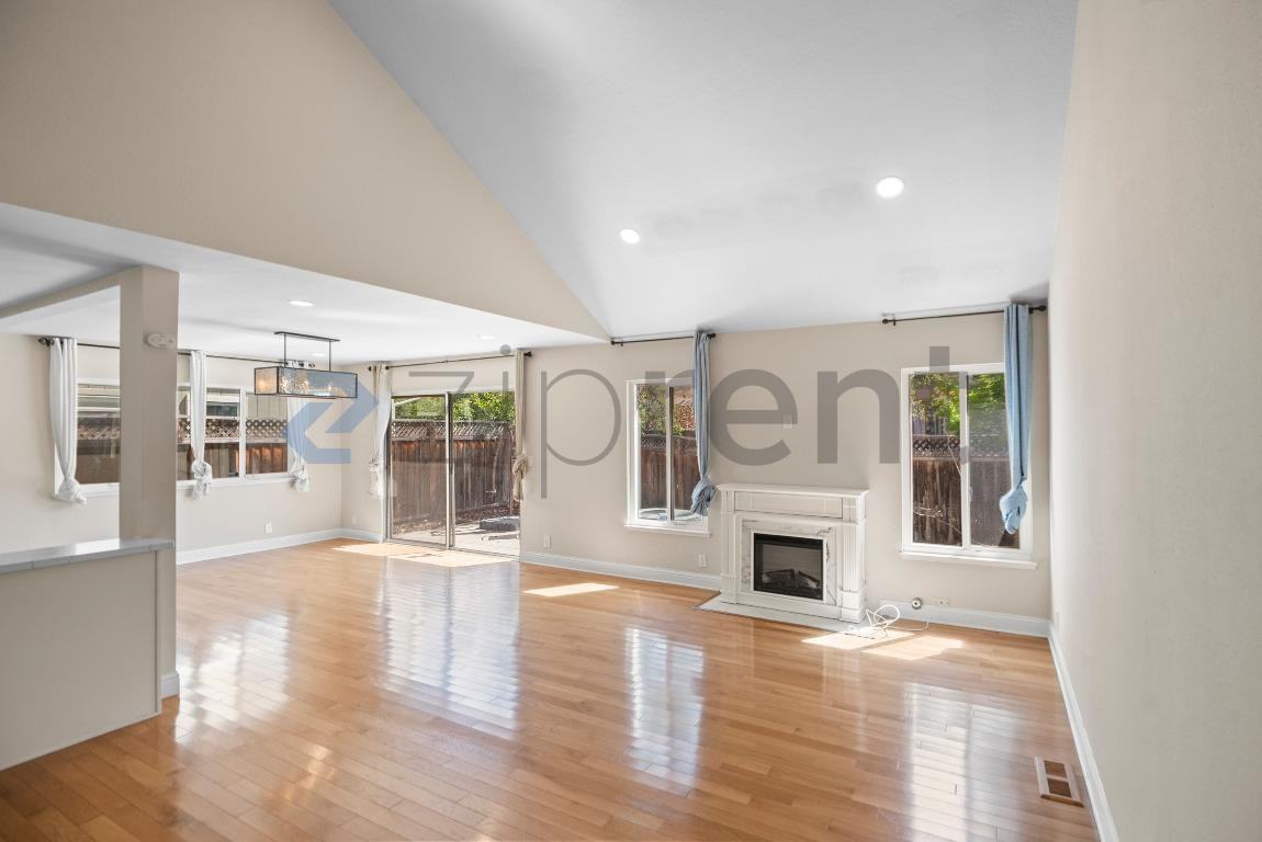 1089 Longshore Dr - Photo 6 of 26