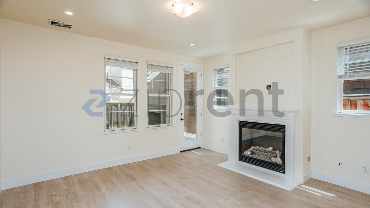 938 Valencia Ave - Photo 7 of 42