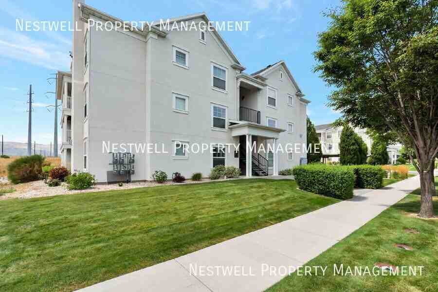 11782 S Currant Dr #103 - Photo 3 of 21