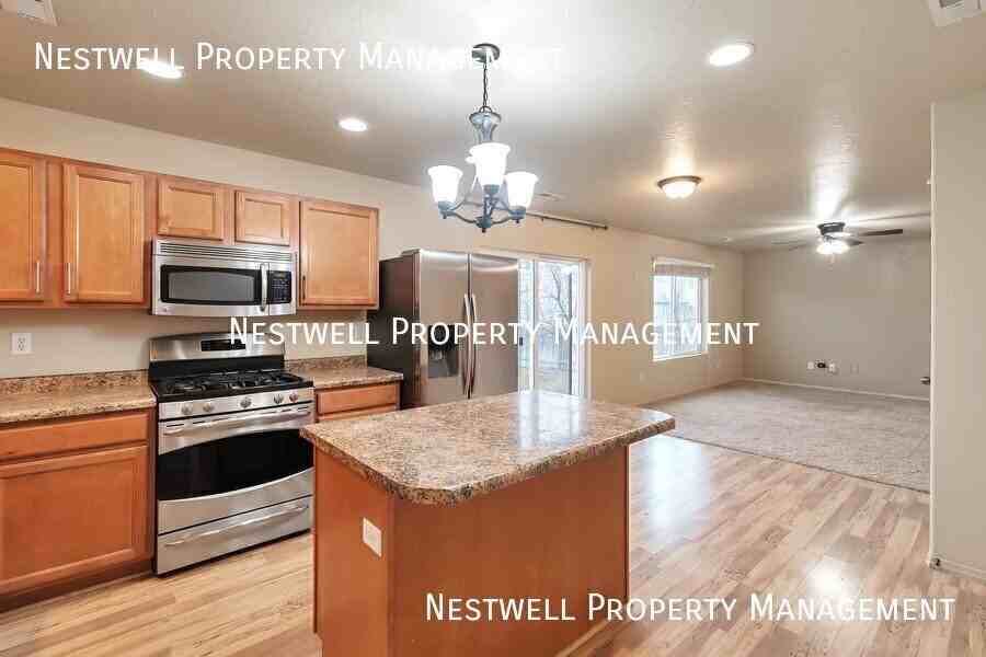 1176 S 1920 E - Photo 4 of 29