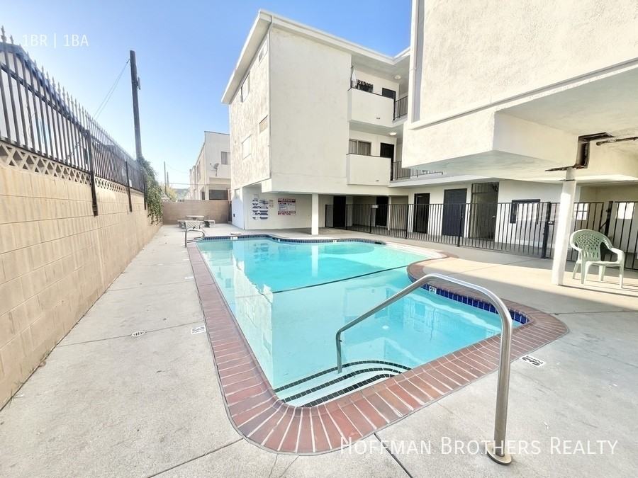 5225 Lexington Ave #15 - Photo 5 of 6