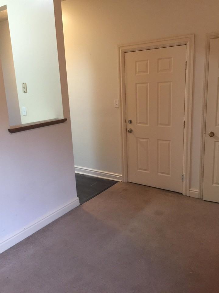 1304 Liverpool St #2 - Photo 6 of 17