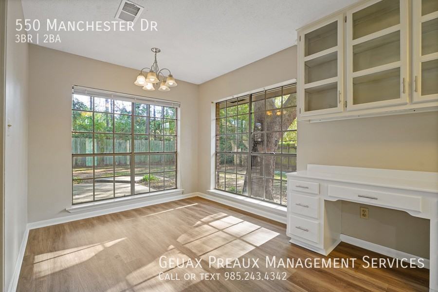 550 Manchester Dr - Photo 5 of 12