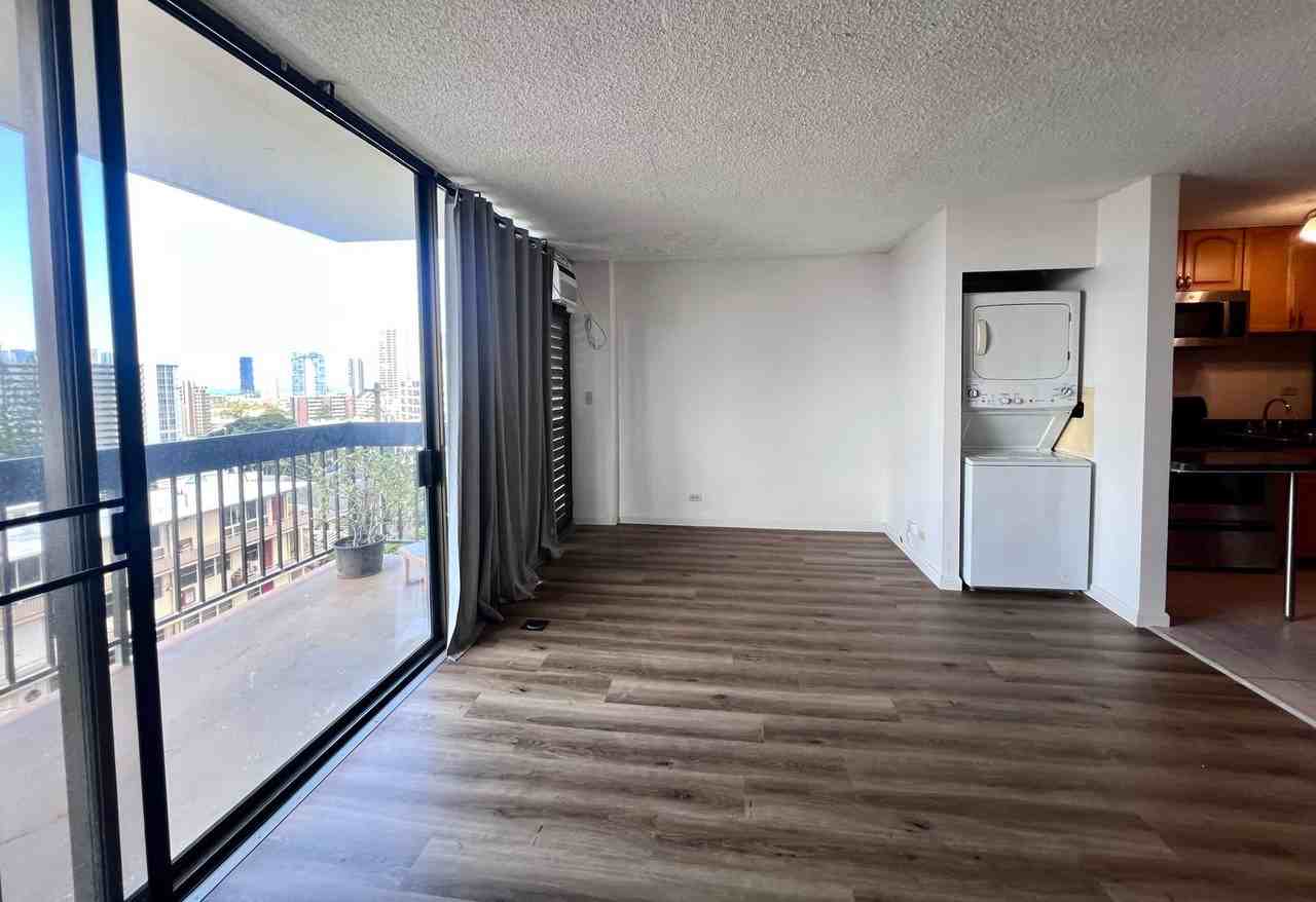 1560 Thurston Ave #503 - Photo 3 of 13