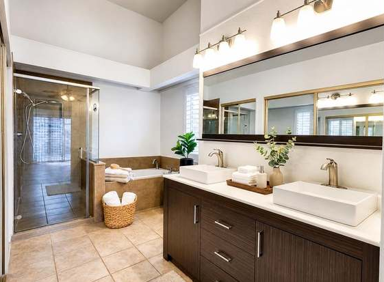 5001 Meridian Ln - Photo 4 of 18