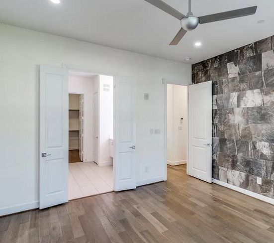 5001 Meridian Ln - Photo 7 of 18