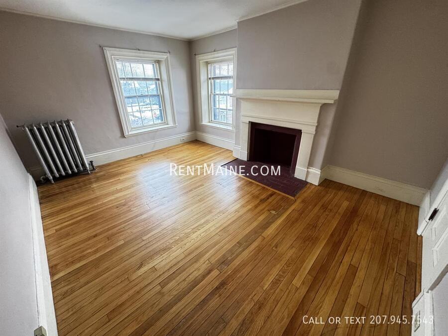 77 Broadway Apt. #3A - Photo 7 of 10