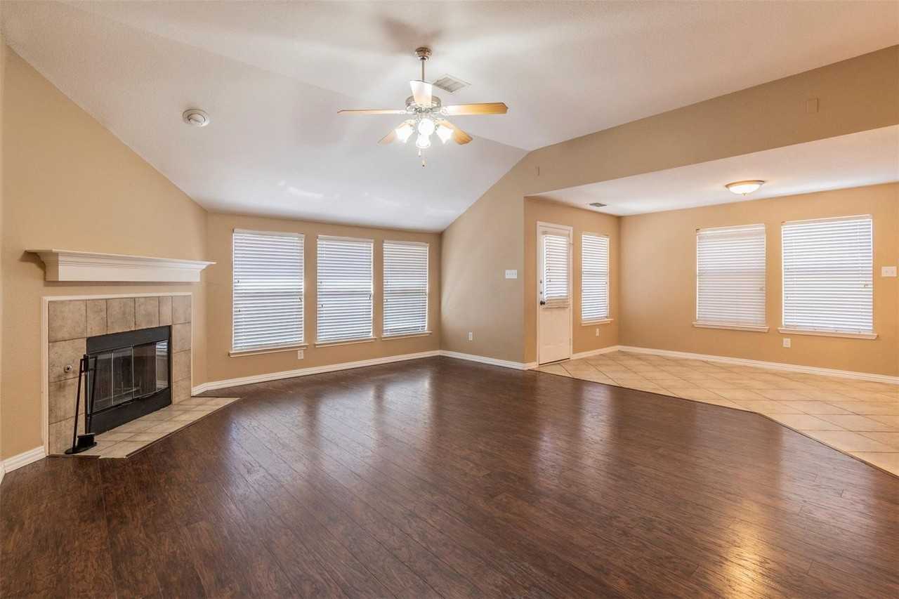 2017 Lake Highlands Dr - Photo 2 of 34