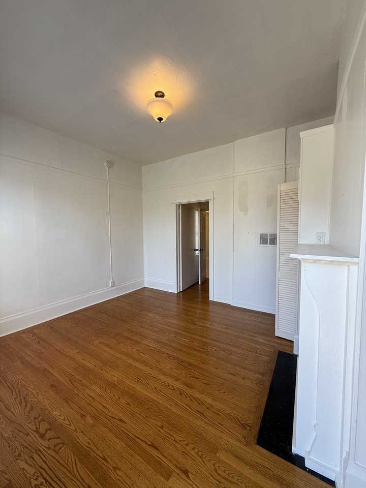1724 Waller St #C - Photo 2 of 11