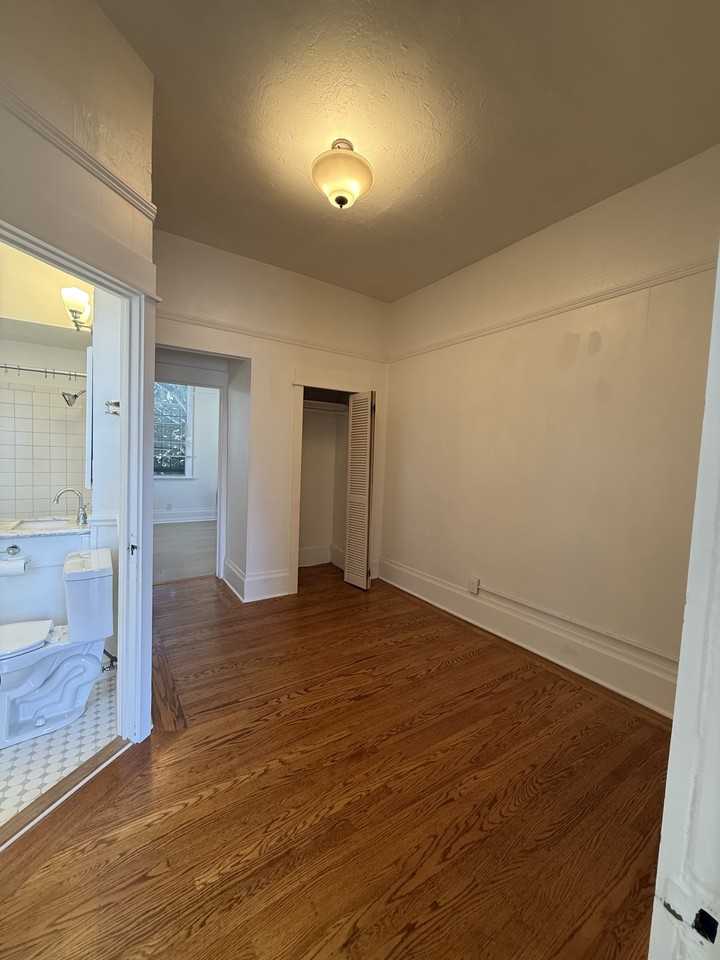 1724 Waller St #C - Photo 4 of 11