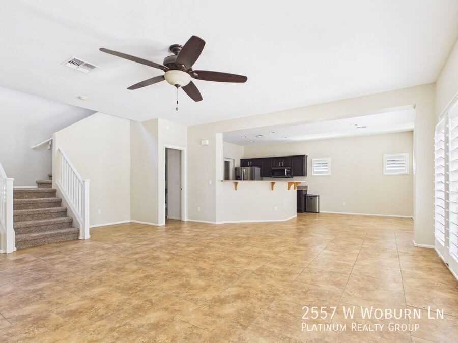 2557 W Woburn Ln - Photo 4 of 40