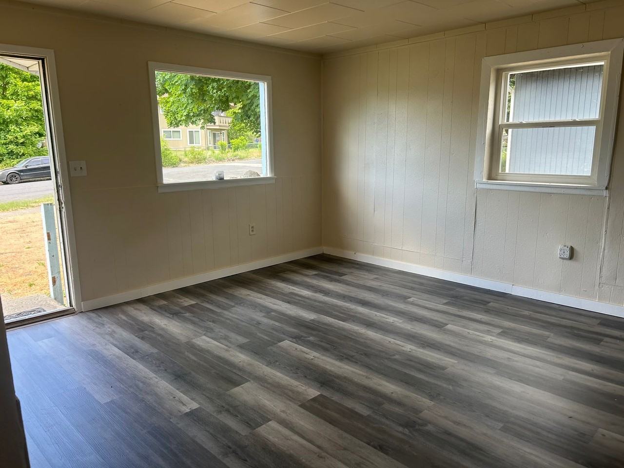 2918 N Hamilton St - Photo 3 of 8
