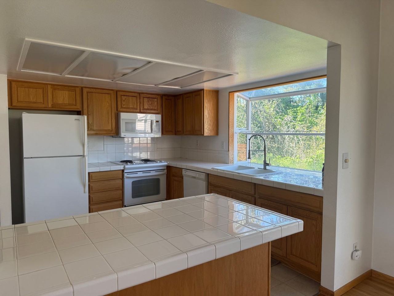 12206 Se 47th St - Photo 5 of 12