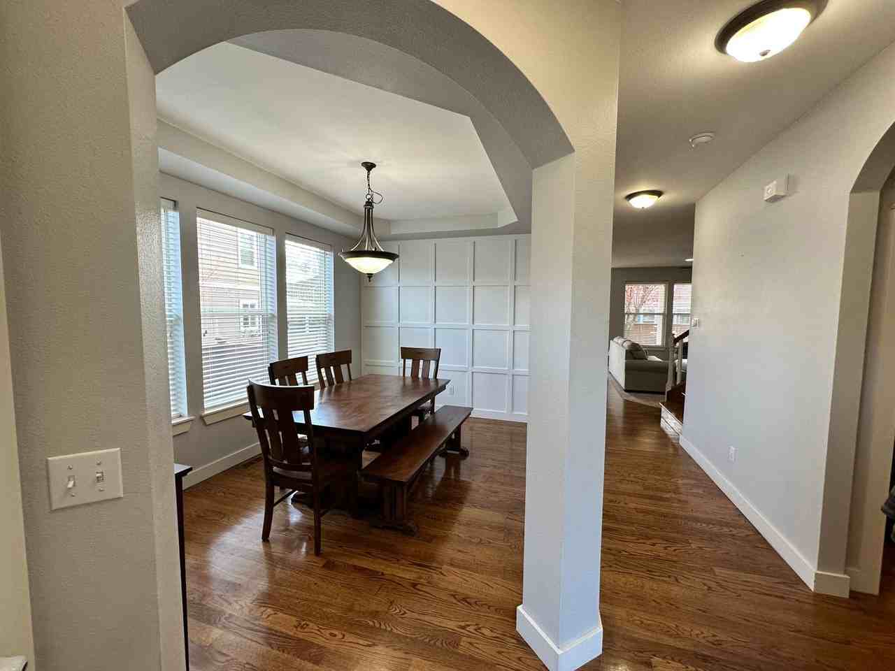7731 Mckinley Loop Ne - Photo 3 of 34