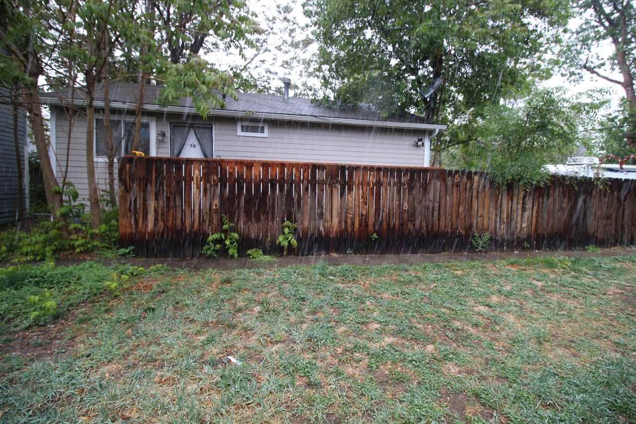 705 E 6th St - Photo 3 of 9