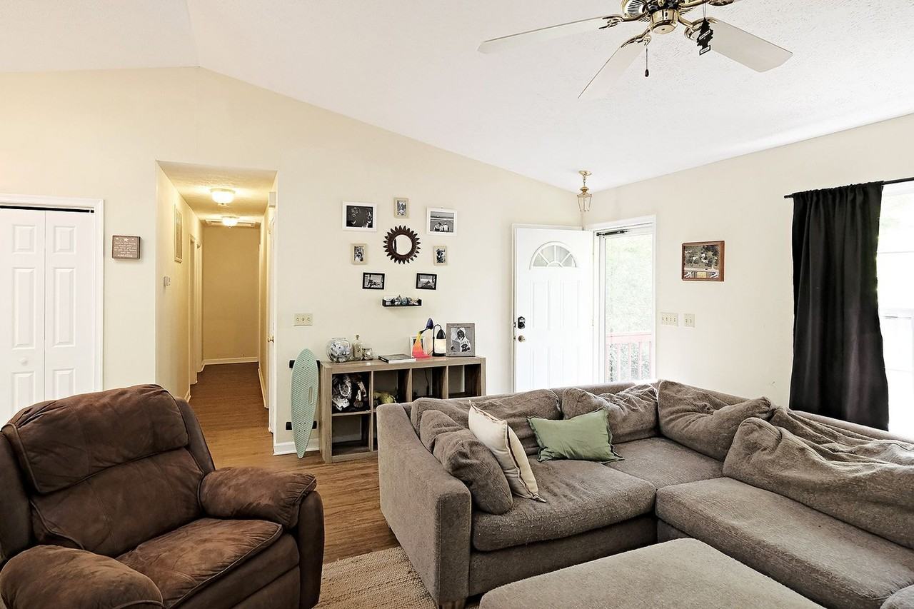 26 Begum Rd - Photo 2 of 14