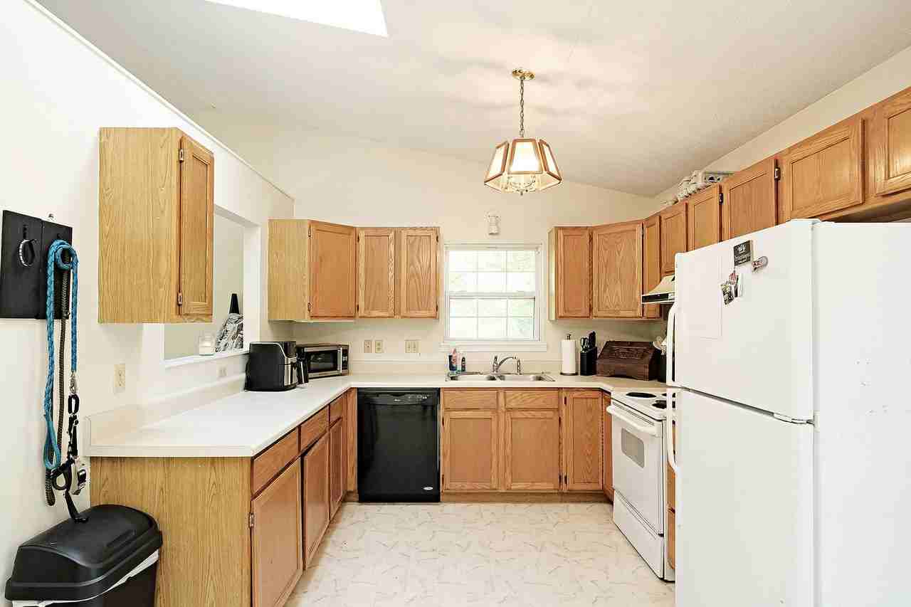 26 Begum Rd - Photo 3 of 14