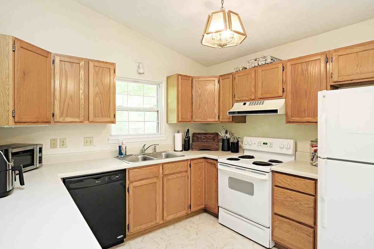 26 Begum Rd - Photo 4 of 14