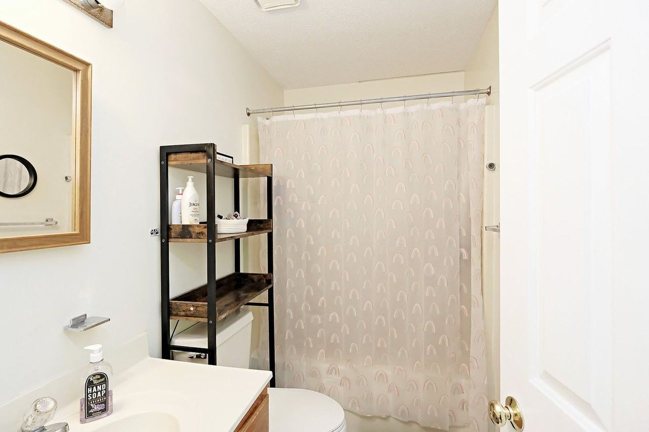 26 Begum Rd - Photo 6 of 14