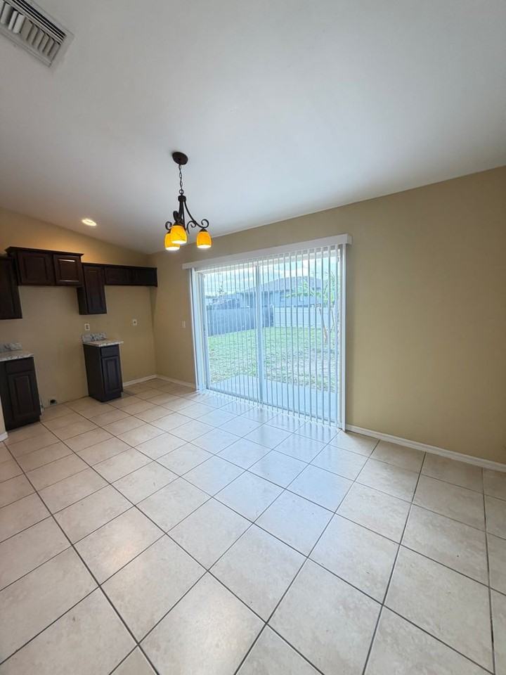 3818 7th St Sw - Photo 4 of 15
