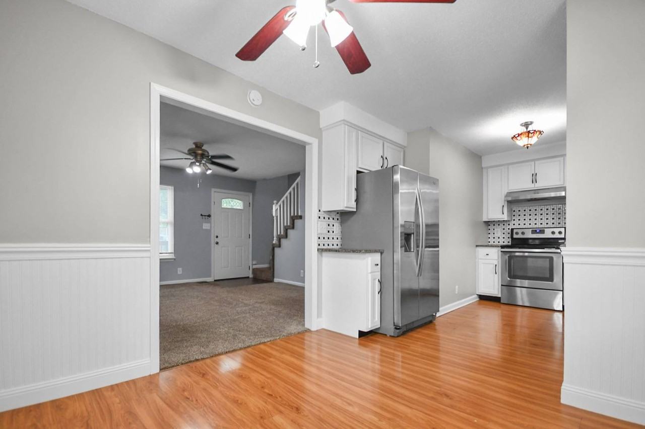 706 Green Valley Ct - Photo 4 of 18
