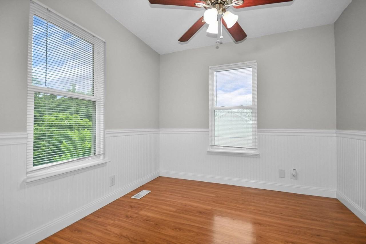706 Green Valley Ct - Photo 7 of 18