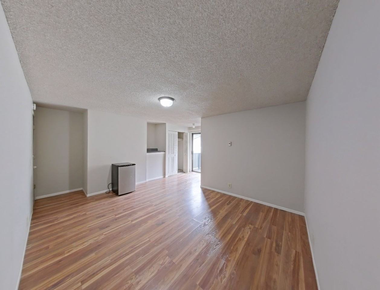 1640 Mill St - Photo 2 of 7