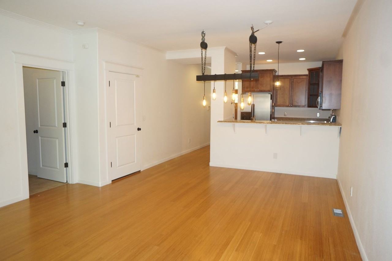 4932 Sw Slavin Rd - Photo 3 of 33
