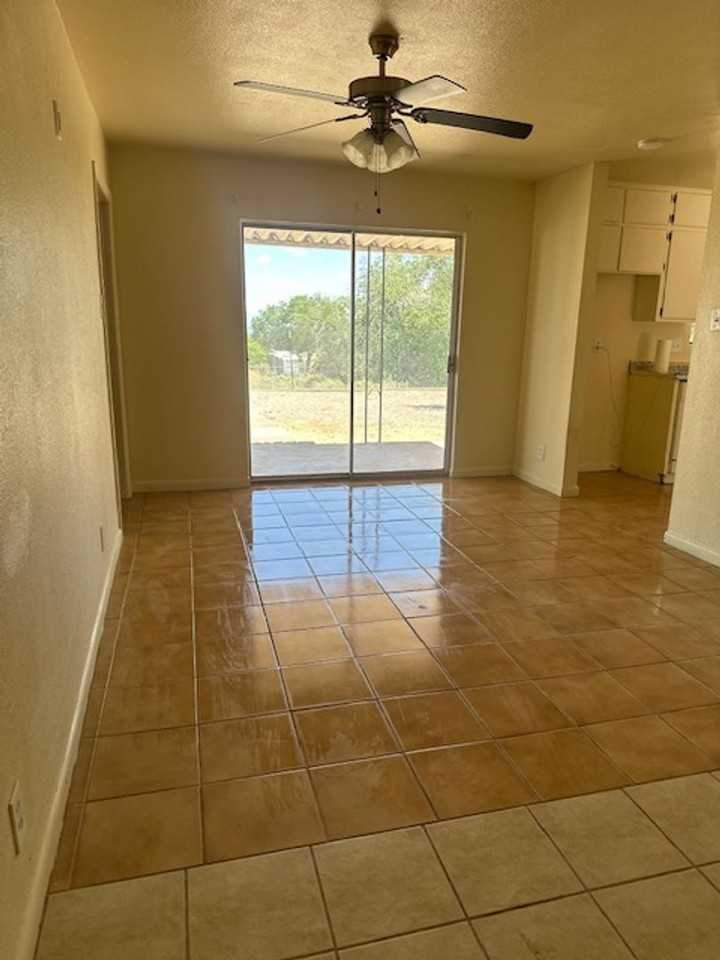 1706 Daybreak Rd Se - Photo 4 of 13