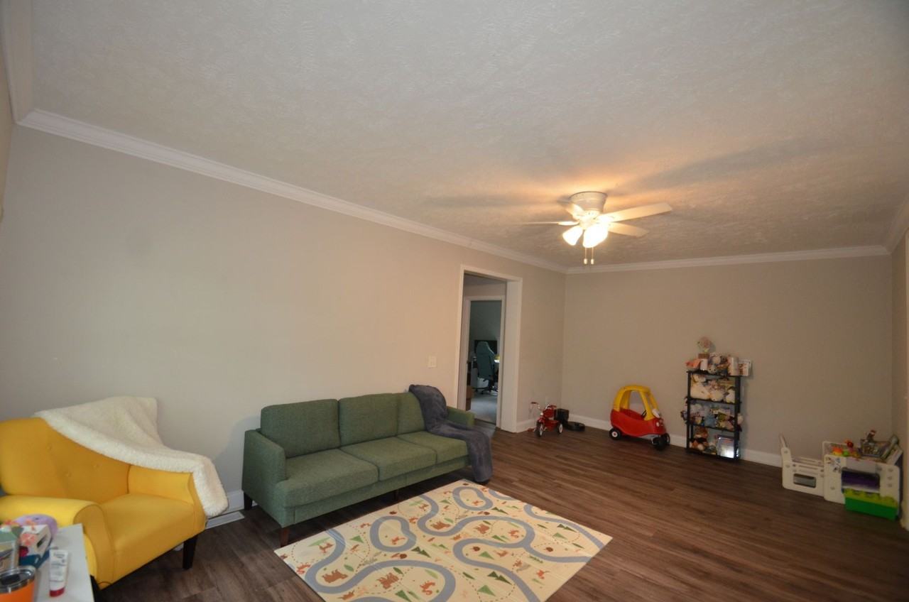 116 Justice St - Photo 4 of 33
