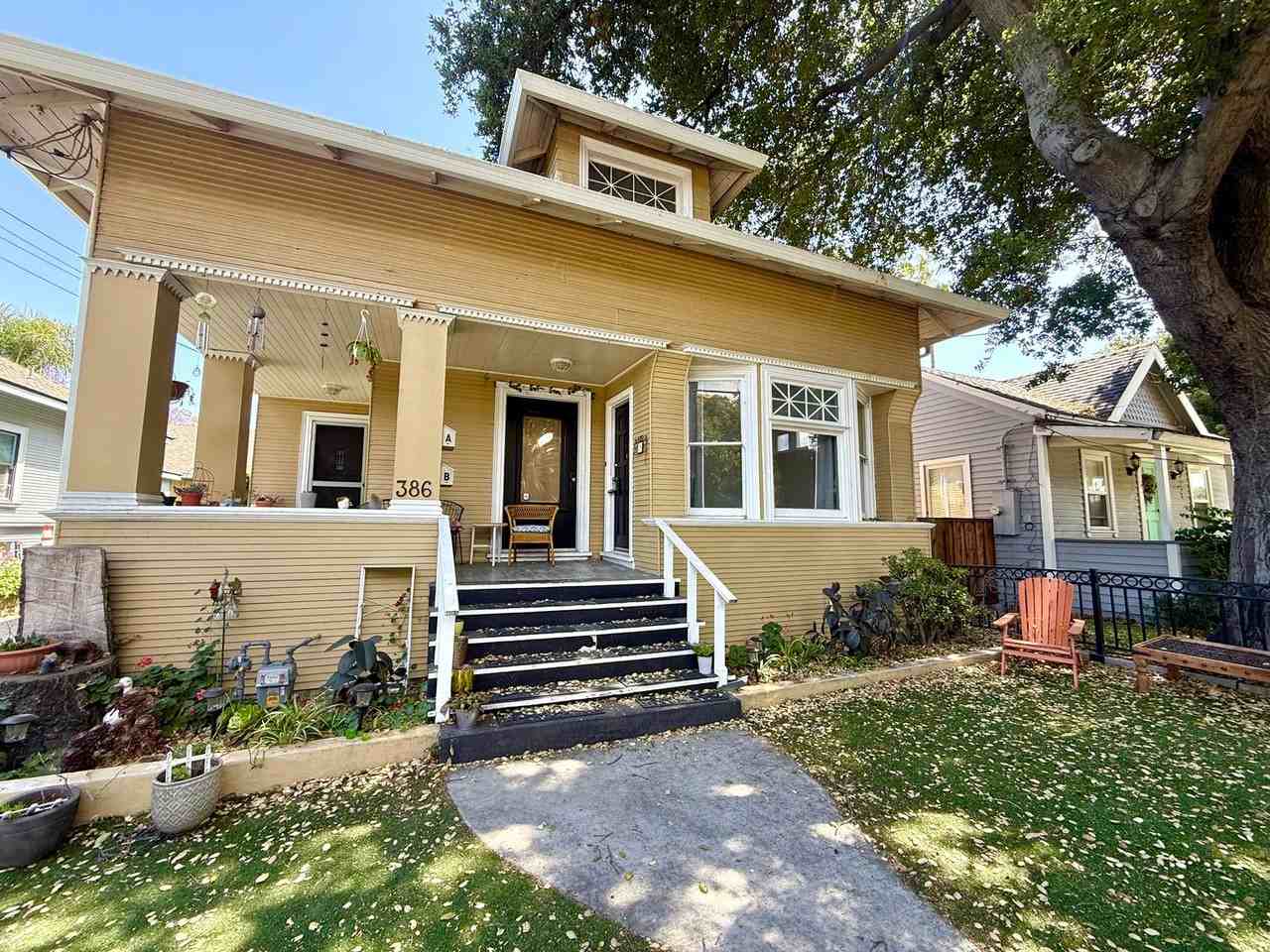 386 Margaret St - Photo 2 of 13