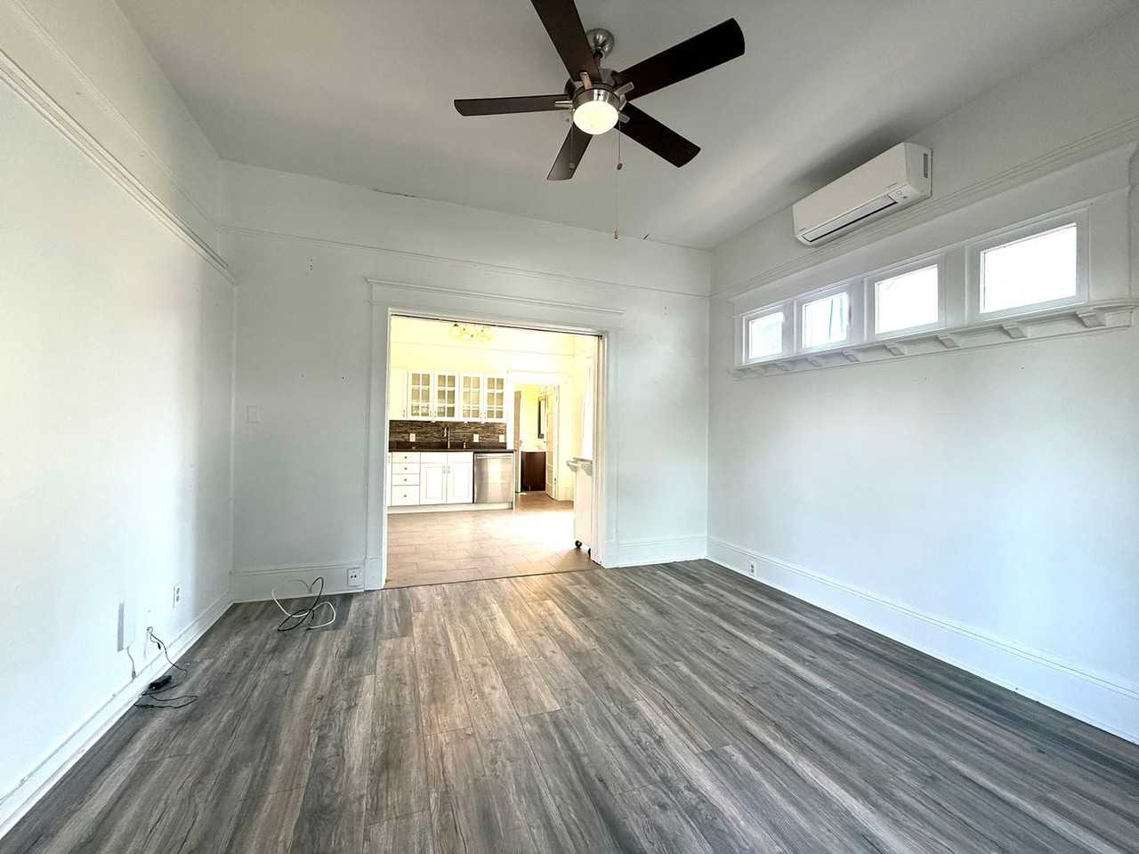 386 Margaret St - Photo 4 of 13
