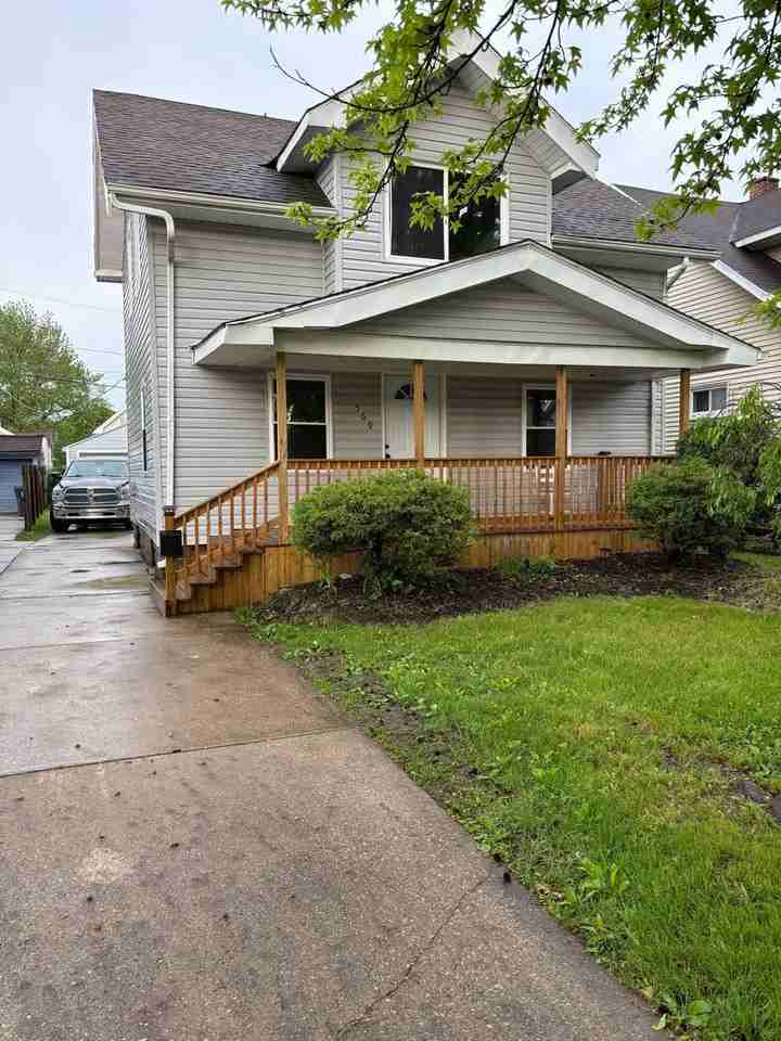 569 Colima Dr