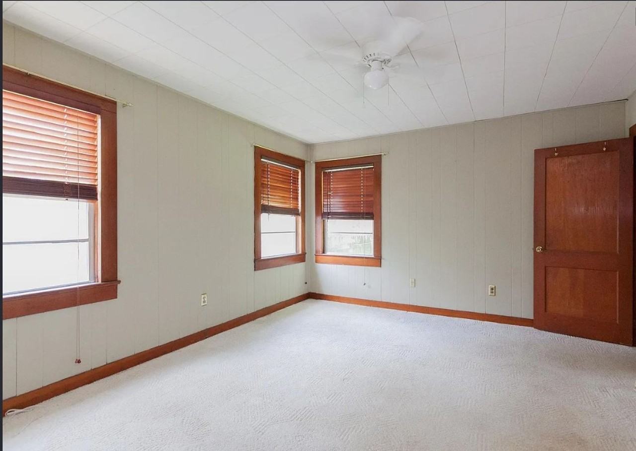 422 Glenmore Ave - Photo 4 of 12