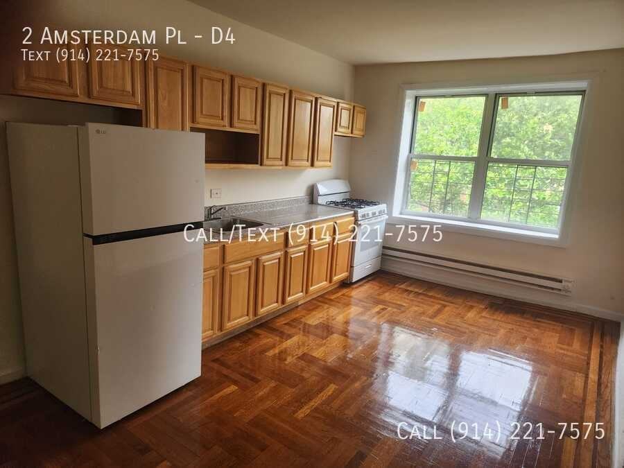 2 Amsterdam Pl #D4 - Photo 4 of 6